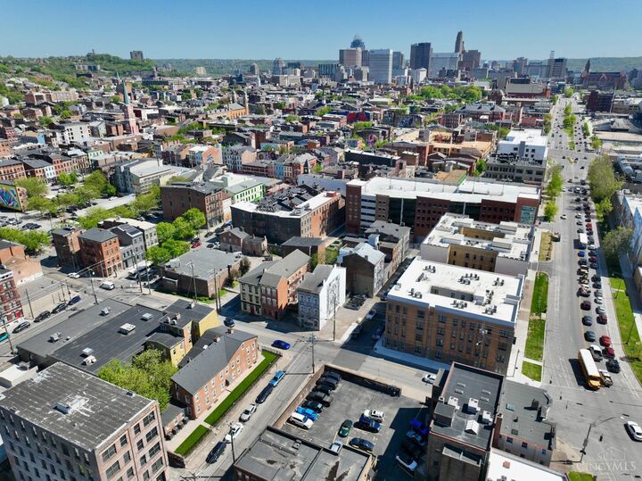 Property Photo: 1826 Logan Street OH 45202