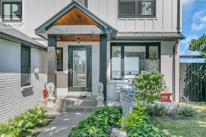 Photo de la propriété: 11360 Riverside Drive East ON N8P 1A4