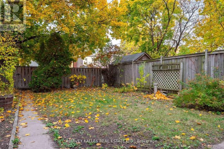Photo de la propriété:  205 Wychwood Avenue  ON M6C 2T5 