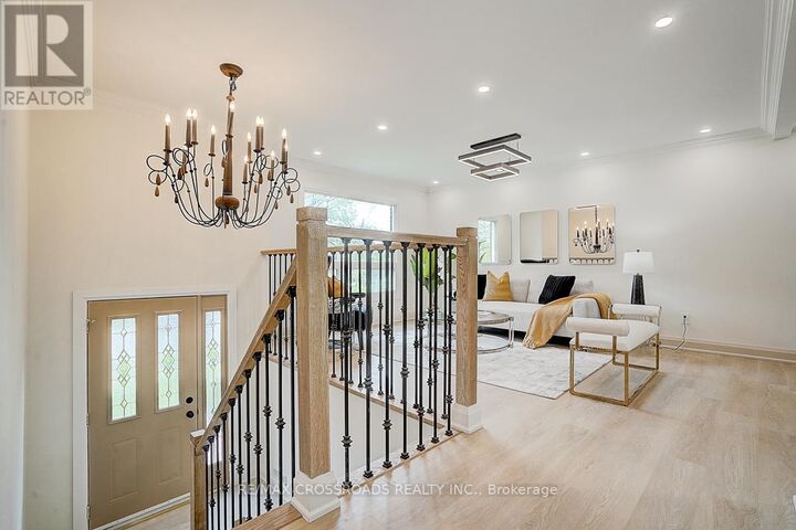 Property Photo:  160 Letitia Street  ON L4N 1P5 
