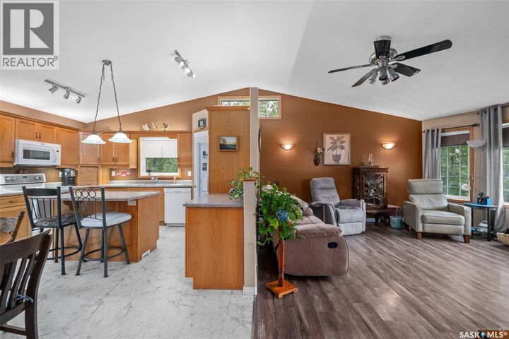 Property Photo:  609 Boundary Street  SK S6V 5R3 