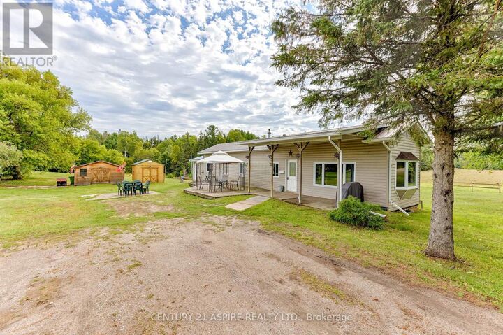 3240 Doran Road  Laurentian Valley ON K8A 6W8 photo