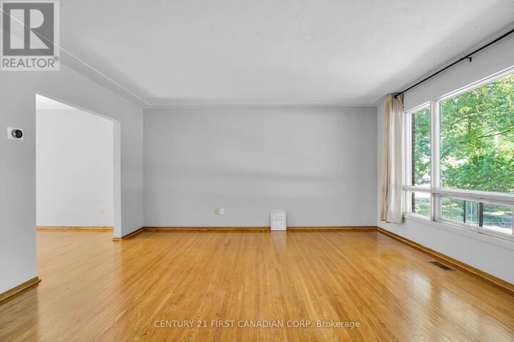Photo de la propriété:  185 Taylor Street  ON N5Y 2J3 