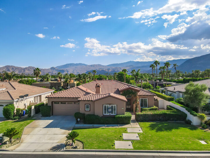 Property Photo:  17 Corte Del Sol  CA 92270 