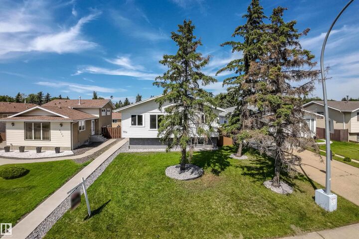 Property Photo: 5932 40 Avenue NW AB T6L 1A9