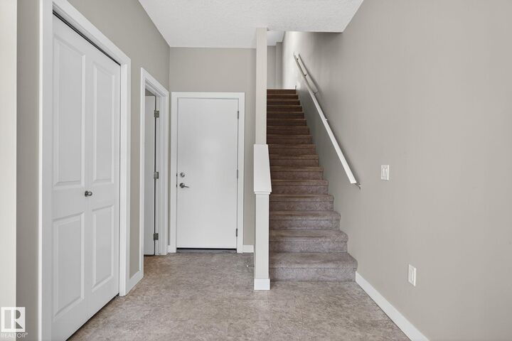 Property Photo:  1091 Gault Boulevard NW  AB T5E 6W3 