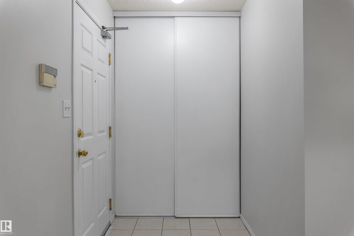 Property Photo: 8811 106A Avenue NW 304 AB T5H 3Y7