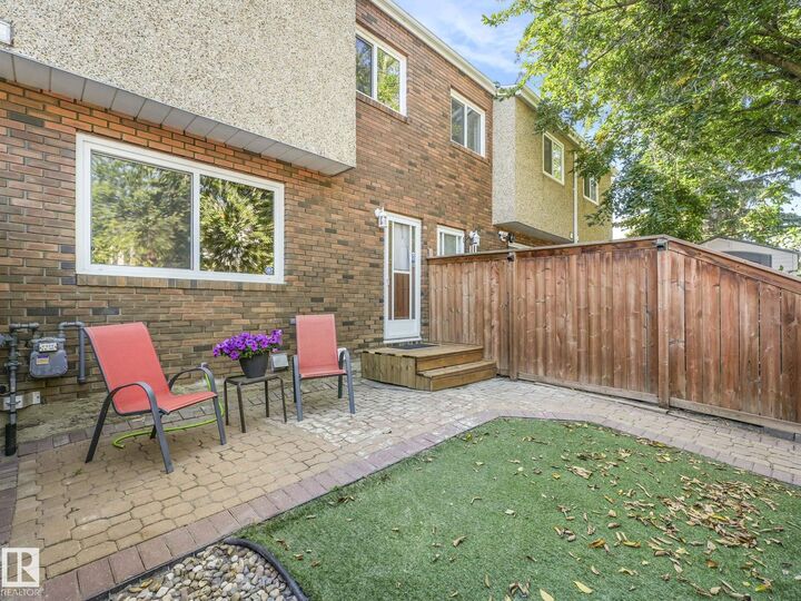 18351 93 Avenue NW  Edmonton AB T5T 1V2 photo