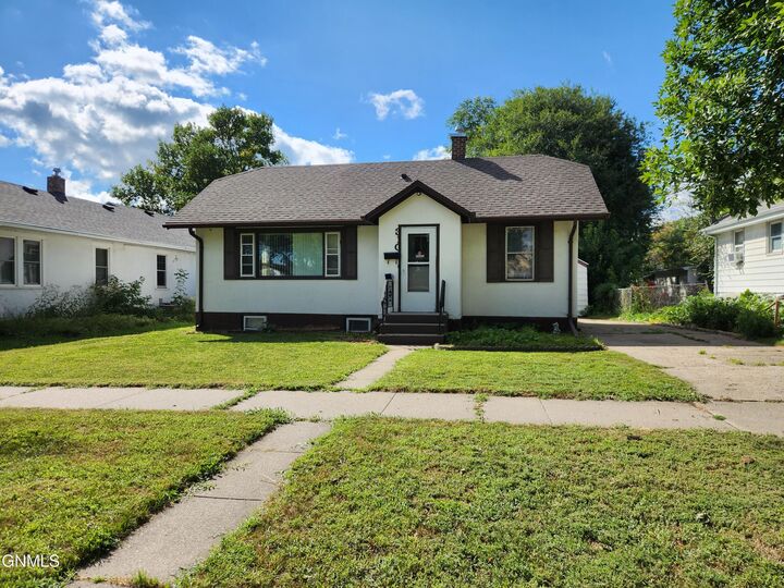 310 19th Street N  Bismarck ND 58501 photo