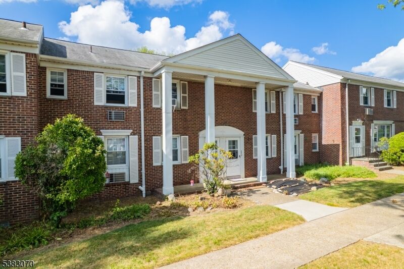Property Photo: 445 Morris Ave 4-A NJ 07081