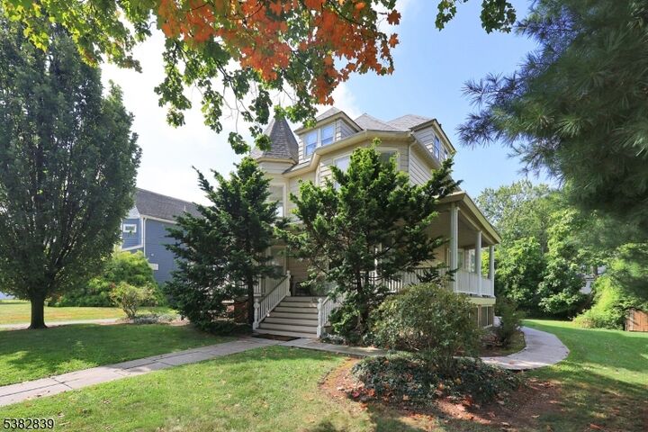 Property Photo:  416 Boulevard  NJ 07090 