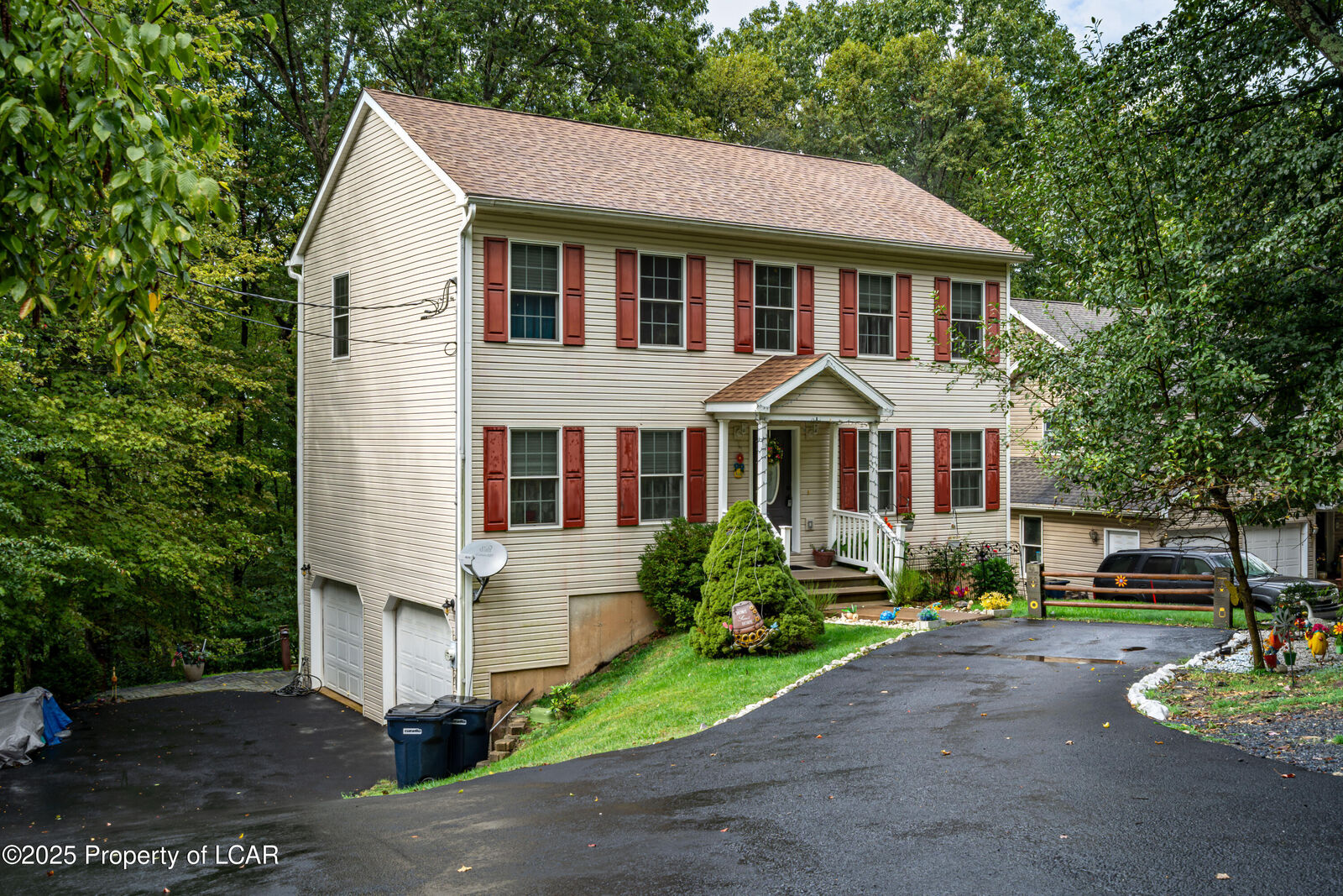 Property Photo: 248 Avalanche Lane PA 18222