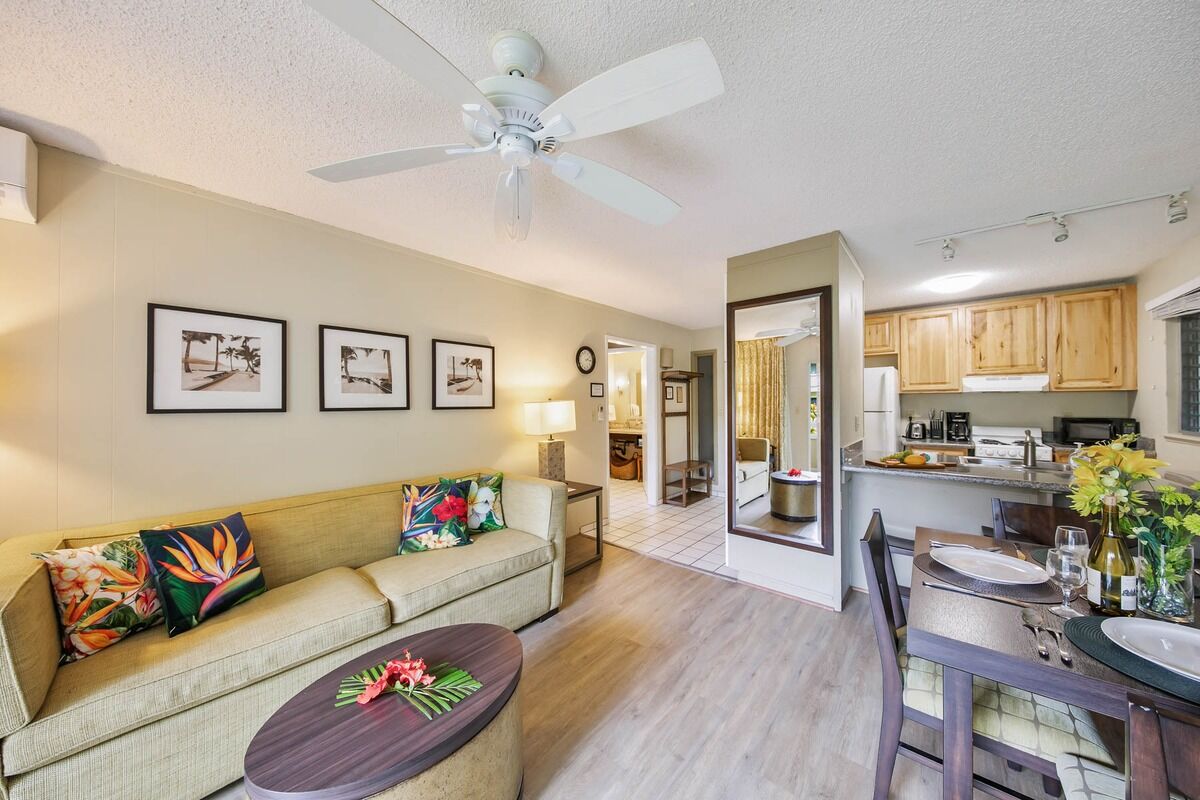 Property Photo: 525 Aleka Lp G5 HI 96746