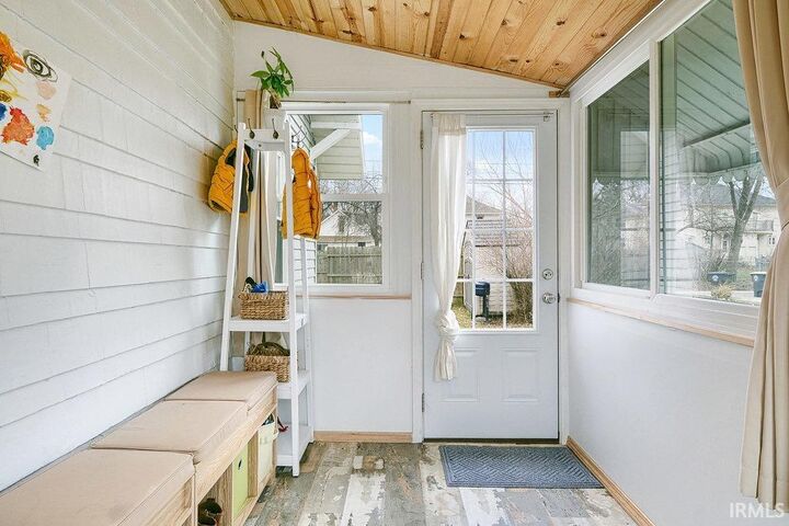 Property Photo:  1222 Elmwood Avenue  IN 46805-4213 