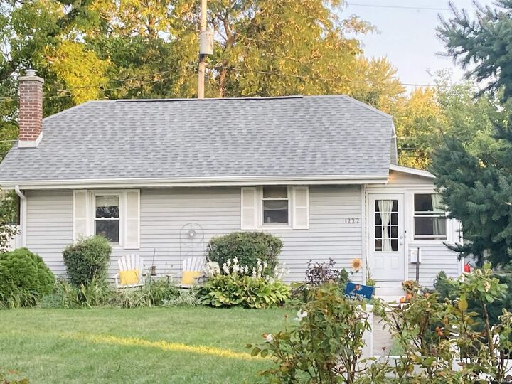 Property Photo: 1222 Elmwood Avenue IN 46805-4213