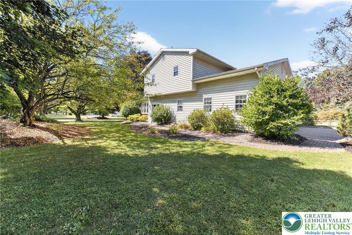 Property Photo:  2525 Fox Road  PA 18014 