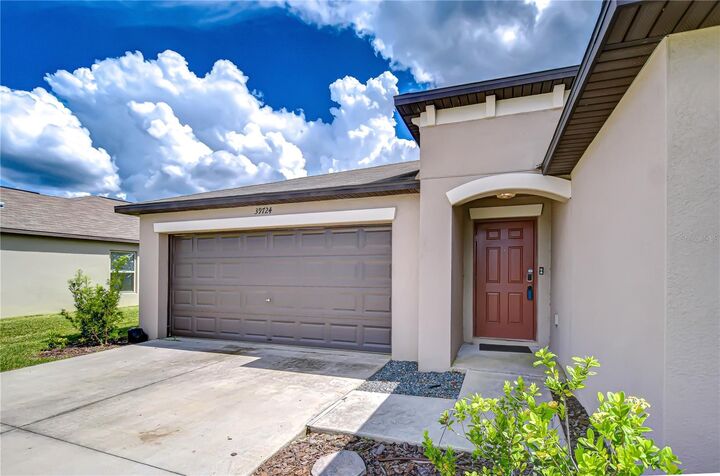 Property Photo:  39724 Harmon Grove Court  FL 33540 