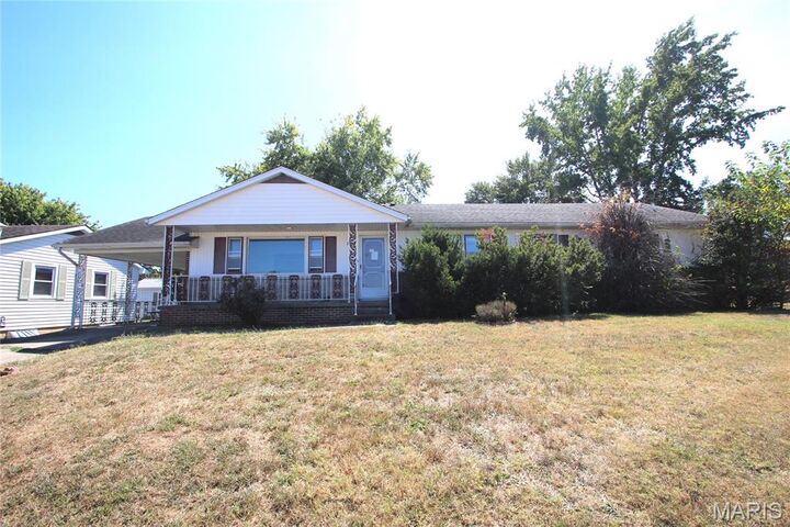 803 W College Avenue  Fredericktown MO 63645 photo