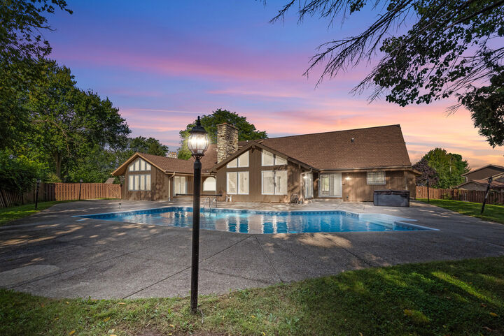 Property Photo:  W162n8224 Tamarack Ct  WI 53051 