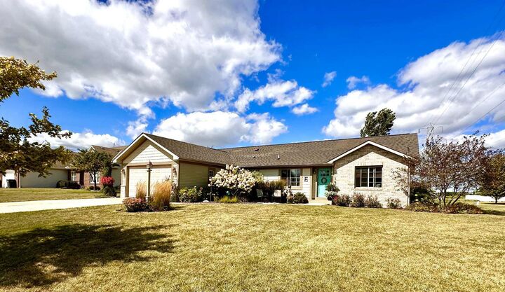 Property Photo:  2616 11th St  WI 53140 