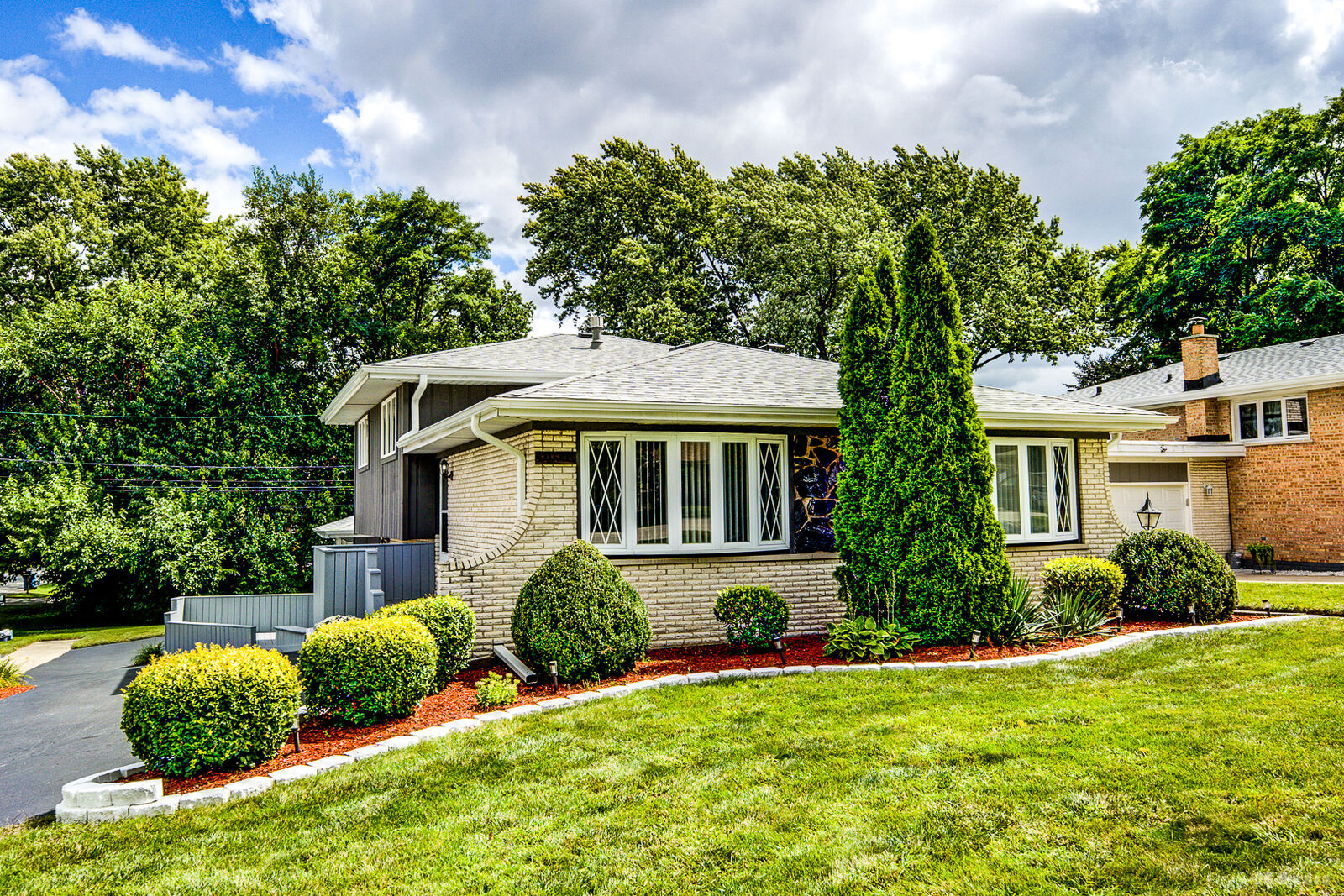 Property Photo: 11601 S Lawler Avenue IL 60803