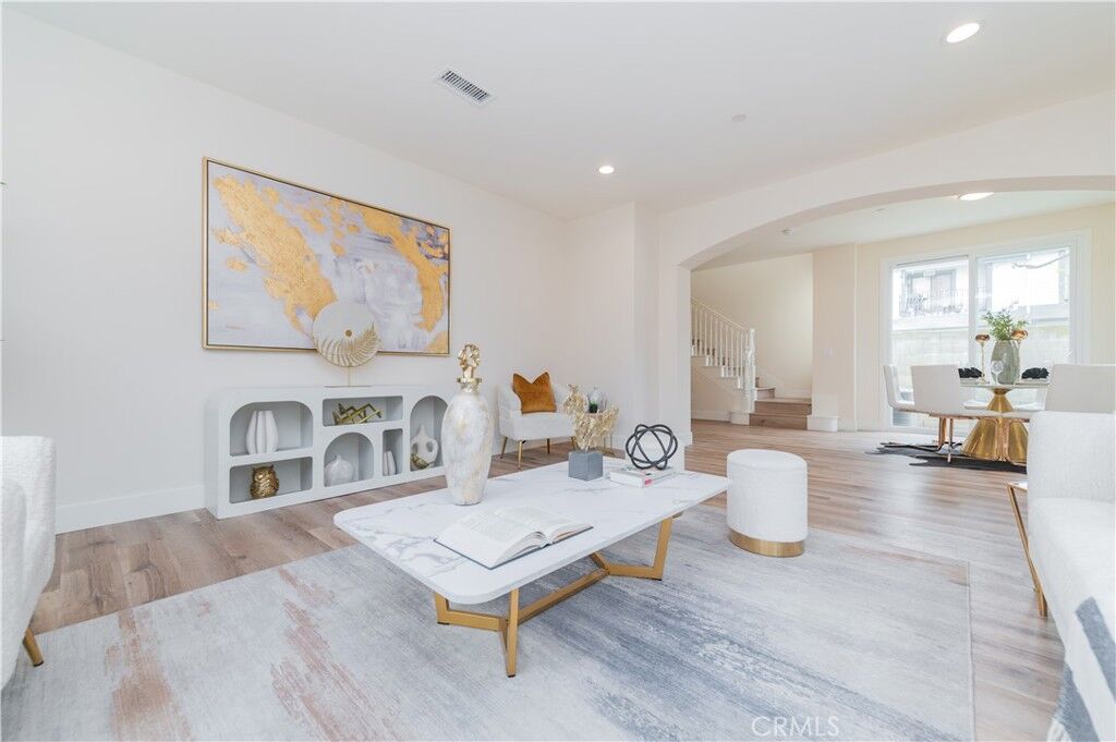 Property Photo: 11237 Gladhill Road 3 CA 90604