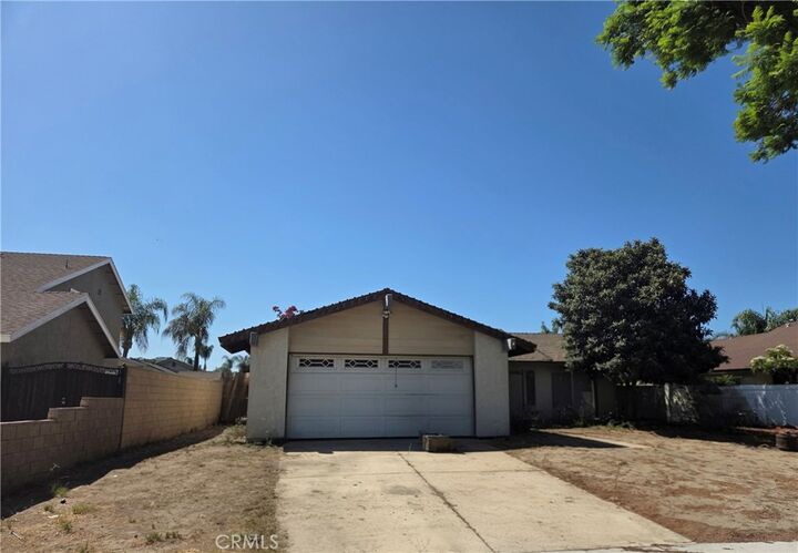Property Photo:  554 E Fairfield Court  CA 91761 