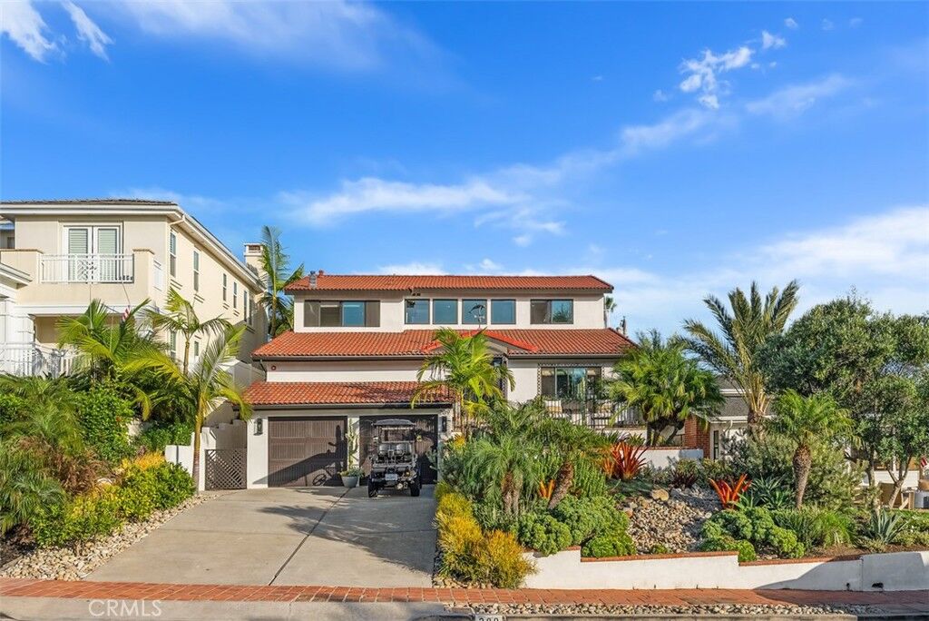 Property Photo: 209 W Paseo De Cristobal CA 92672