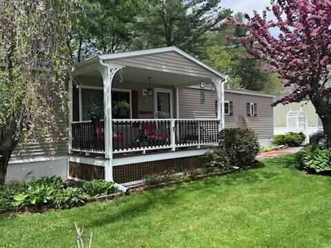 Property Photo: 8 Fairview Drive ME 04250