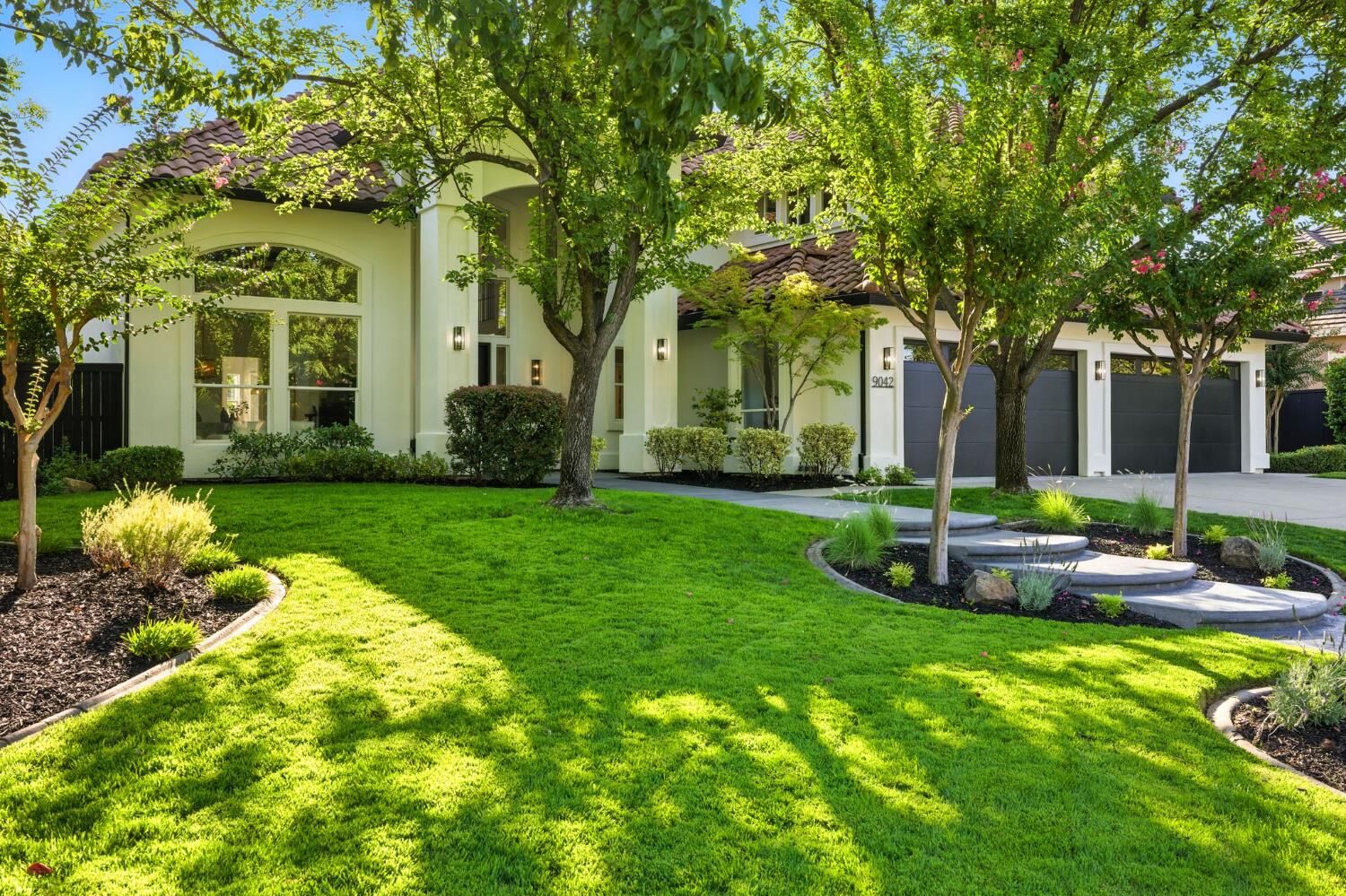 Property Photo:  9042 Cedar Ridge Dr  CA 95746