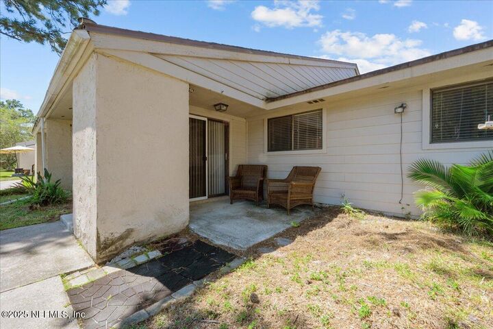 Property Photo: 3801 Crown Point Road 2044 FL 32257