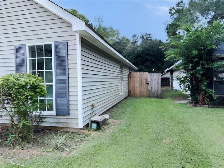 Property Photo: 2521 Robin Street LA 70460