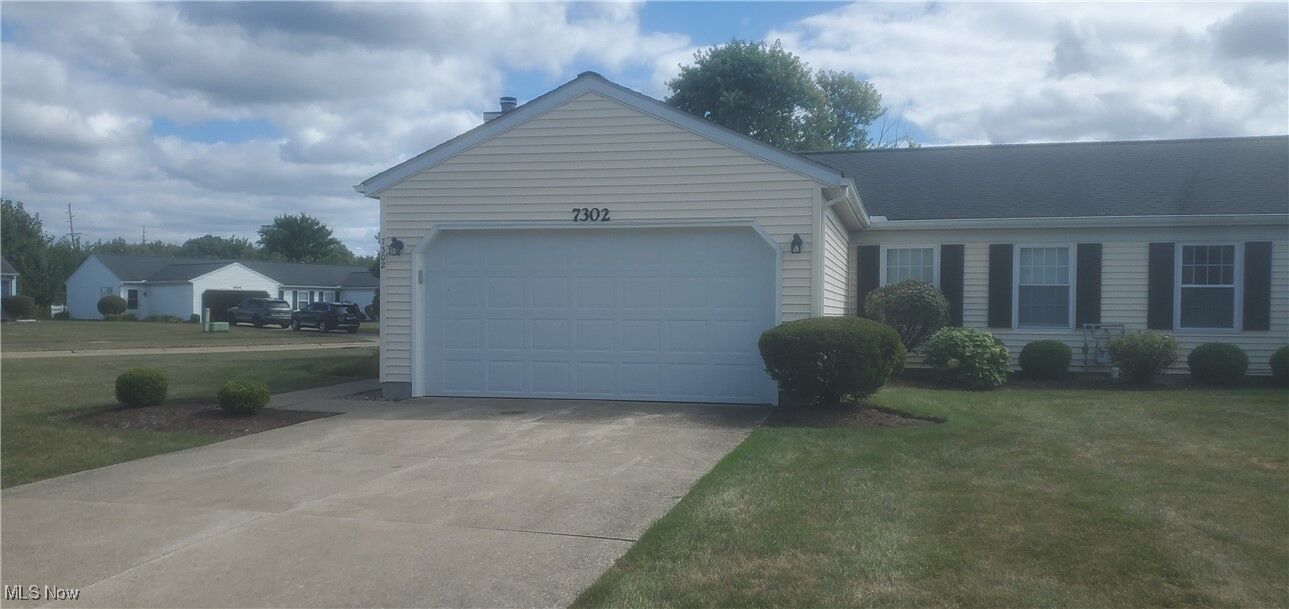 Property Photo: 7302 Olde Farm Lane OH 44060