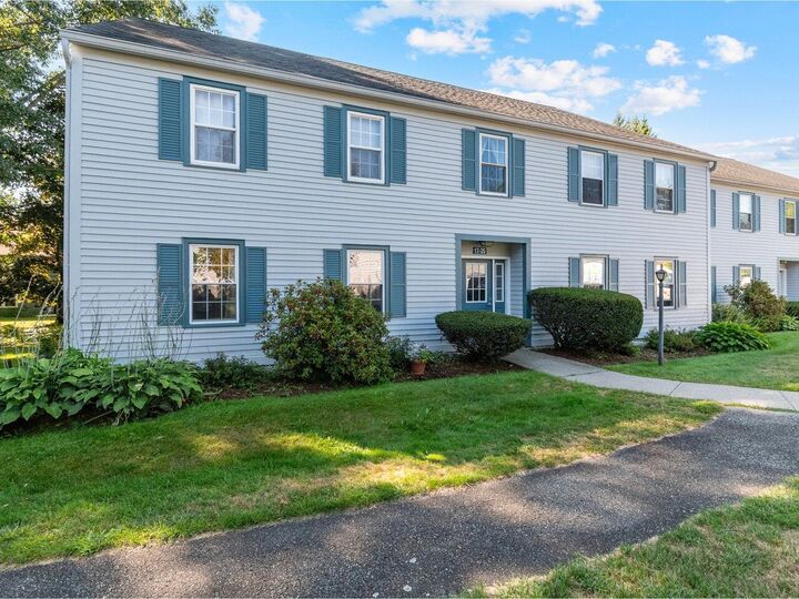 Property Photo:  17 Twin Oaks Terrace  VT 05403 