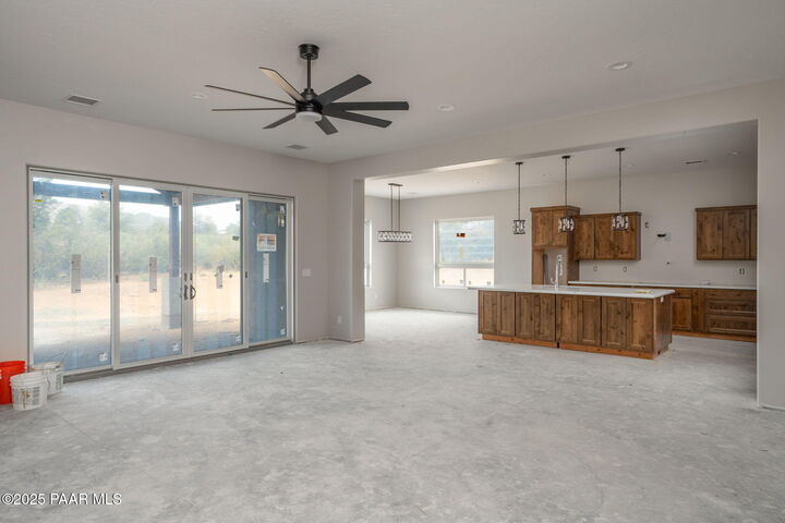 Property Photo: 9596 N Bridle Ridge Road AZ 86305