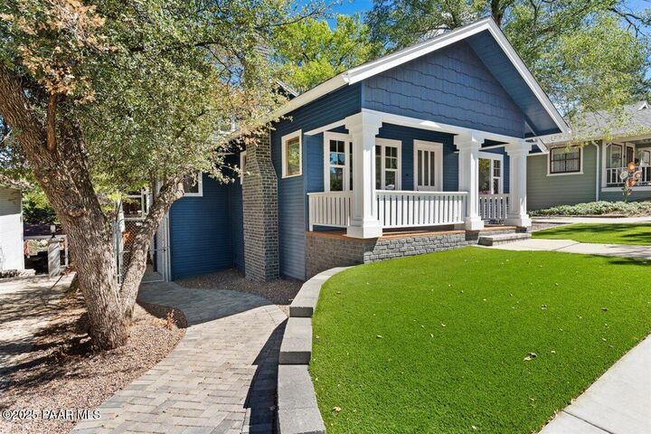 Property Photo:  337 S Mt Vernon Avenue  AZ 86303 