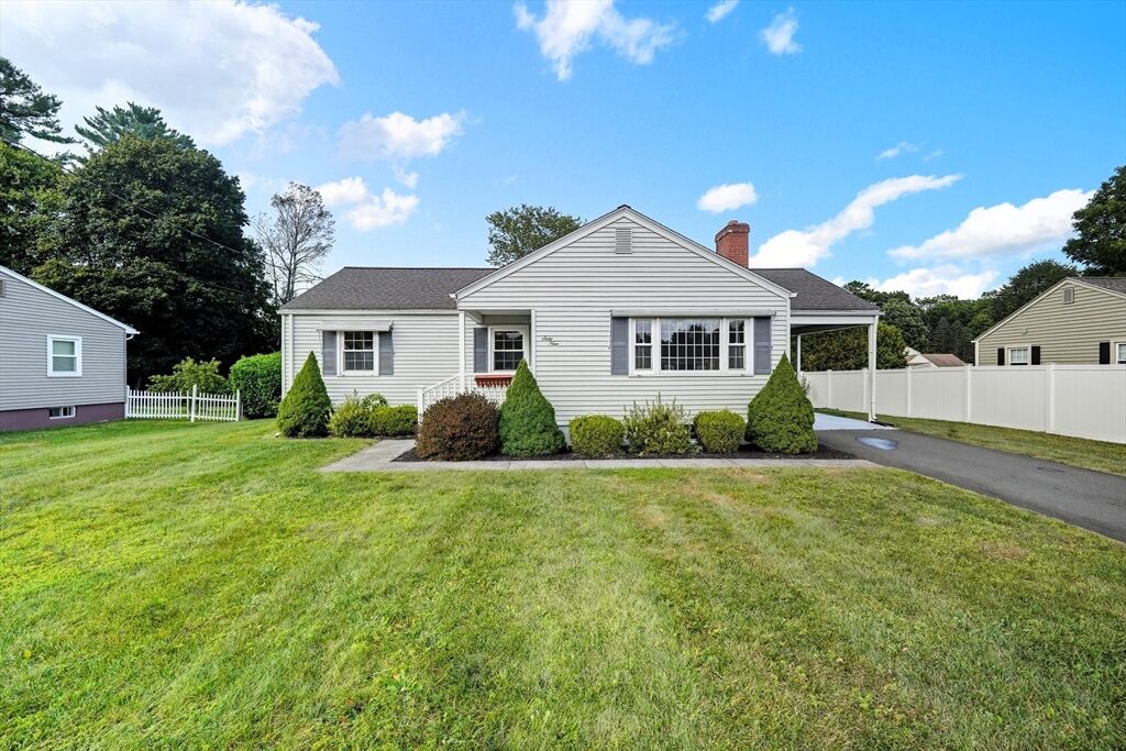 Property Photo: 69 Beveridge Blvd MA 01085