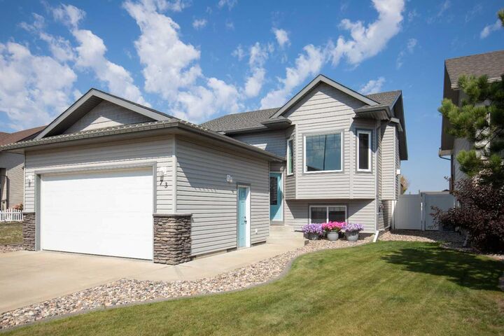 Property Photo:  73 Churchill Place  AB T4M 0B6 