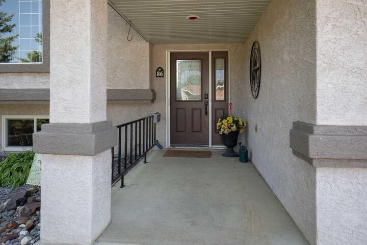 Property Photo:  86 Hathaway Lane  AB T4L 1T4 