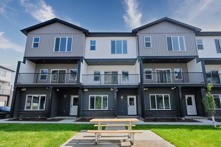 Photo de la propriété: 90 Corner Meadows Manor 203 AB T3N 2N8