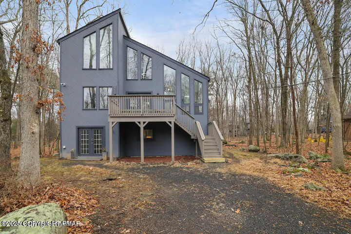 Property Photo: 3299 Greenbriar Drive PA 18301