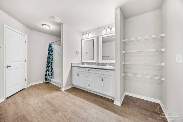 Property Photo:  3210 Electra Dr  FL 32583 