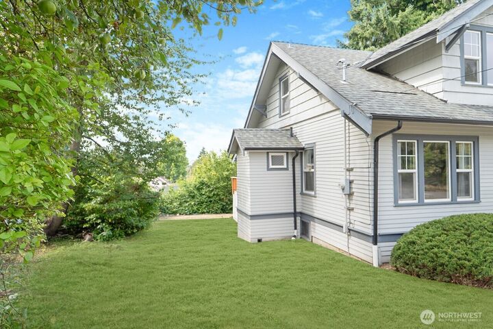 Property Photo: 9835 60th Avenue S WA 98118