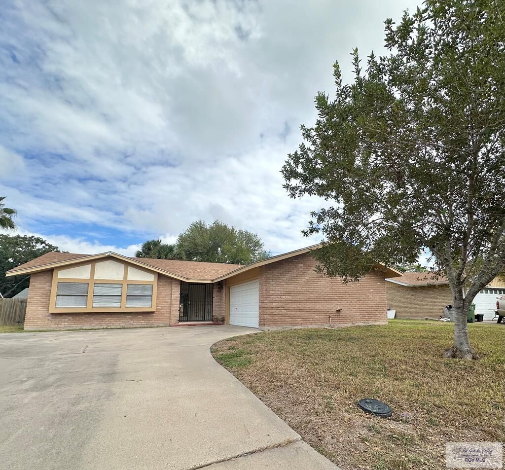 Property Photo: 1316 Turtle Creek Dr. TX 78520