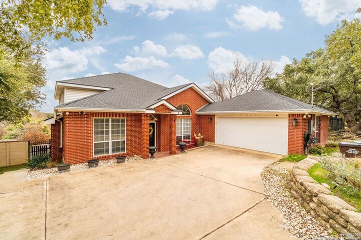 Property Photo: 105 Breeze TX 78260