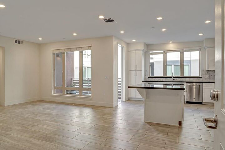 Property Photo: 330 Riesling Avenue 21 CA 95035