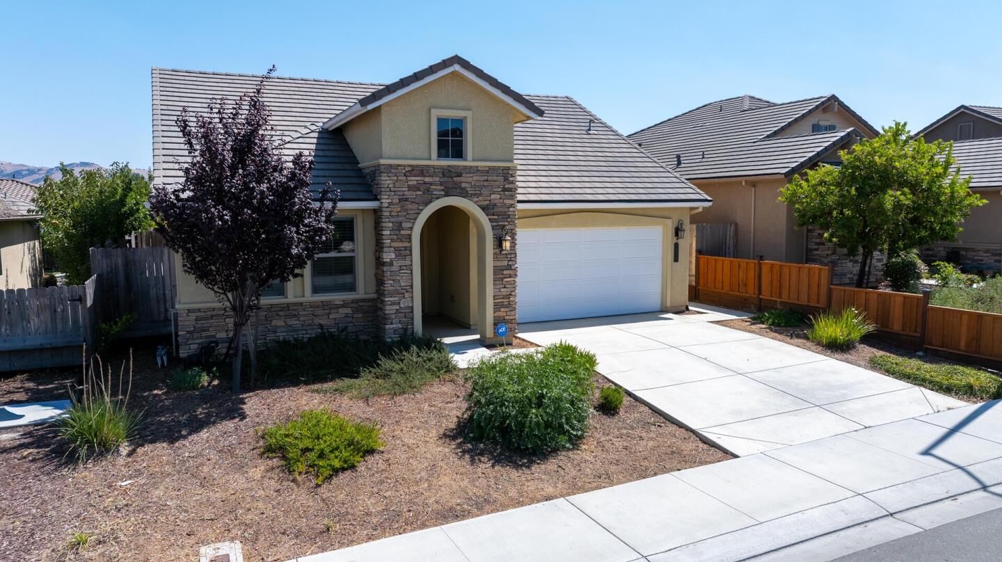 Property Photo:  1549 Foxtail Court  CA 95023 