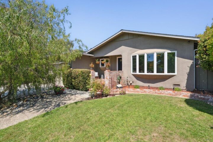 Property Photo: 861 Flin Way CA 94087