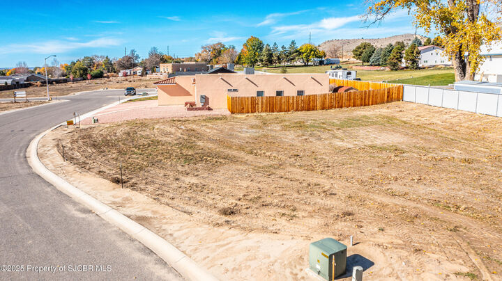 Property Photo:  1045 Valley View Drive  NM 87413 
