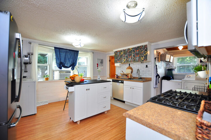 Property Photo:  349 Naubuc Avenue  CT 06033 